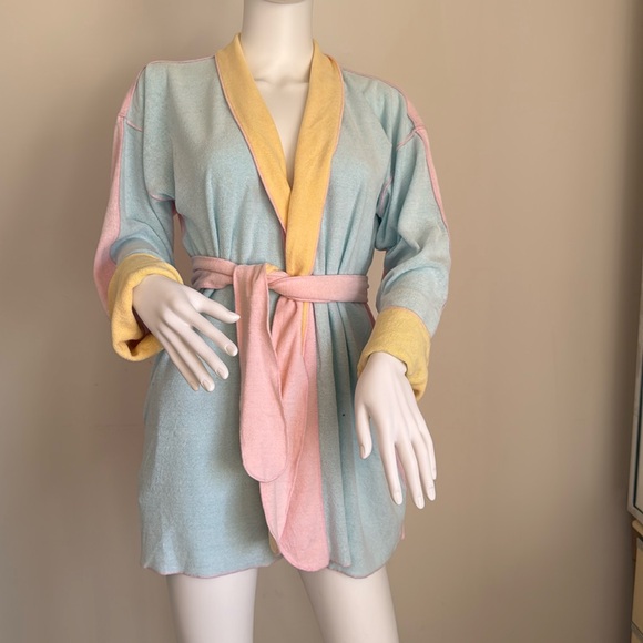French Terry color block short robe.